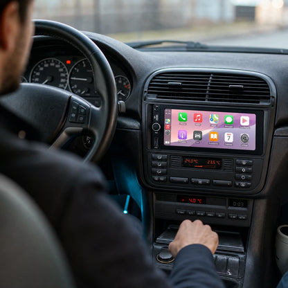 Autoradio CarPlay 6,86 pouces encastré dans le tableau de bord